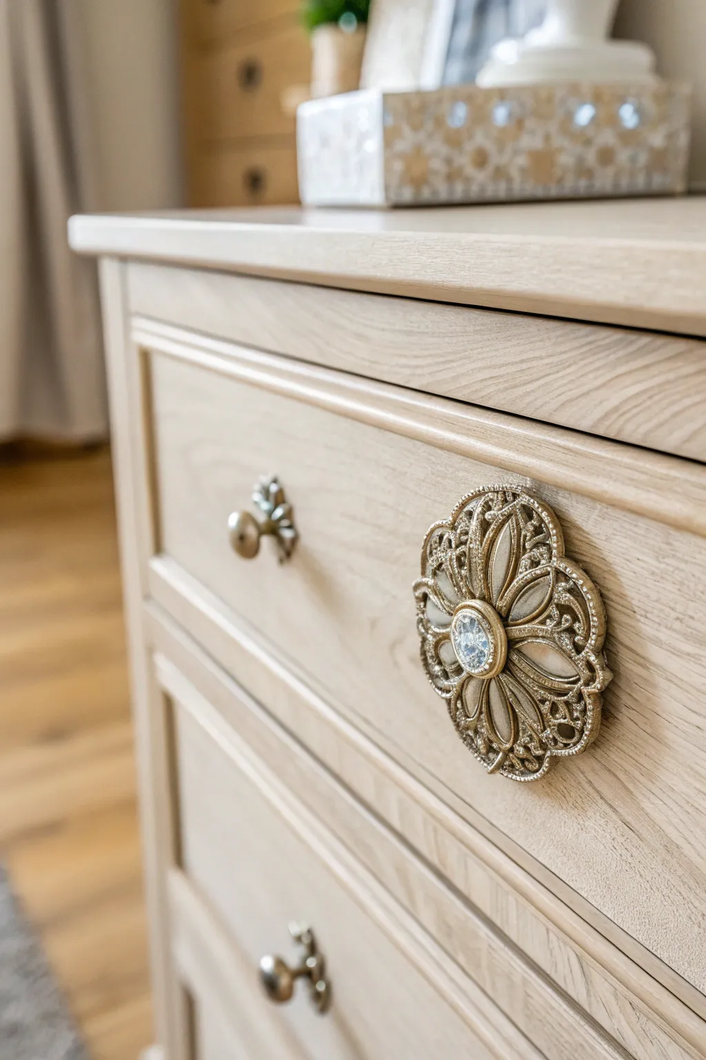 Add a touch of elegance with handmade brooch knobs - where vintage charm meets minimalist design.