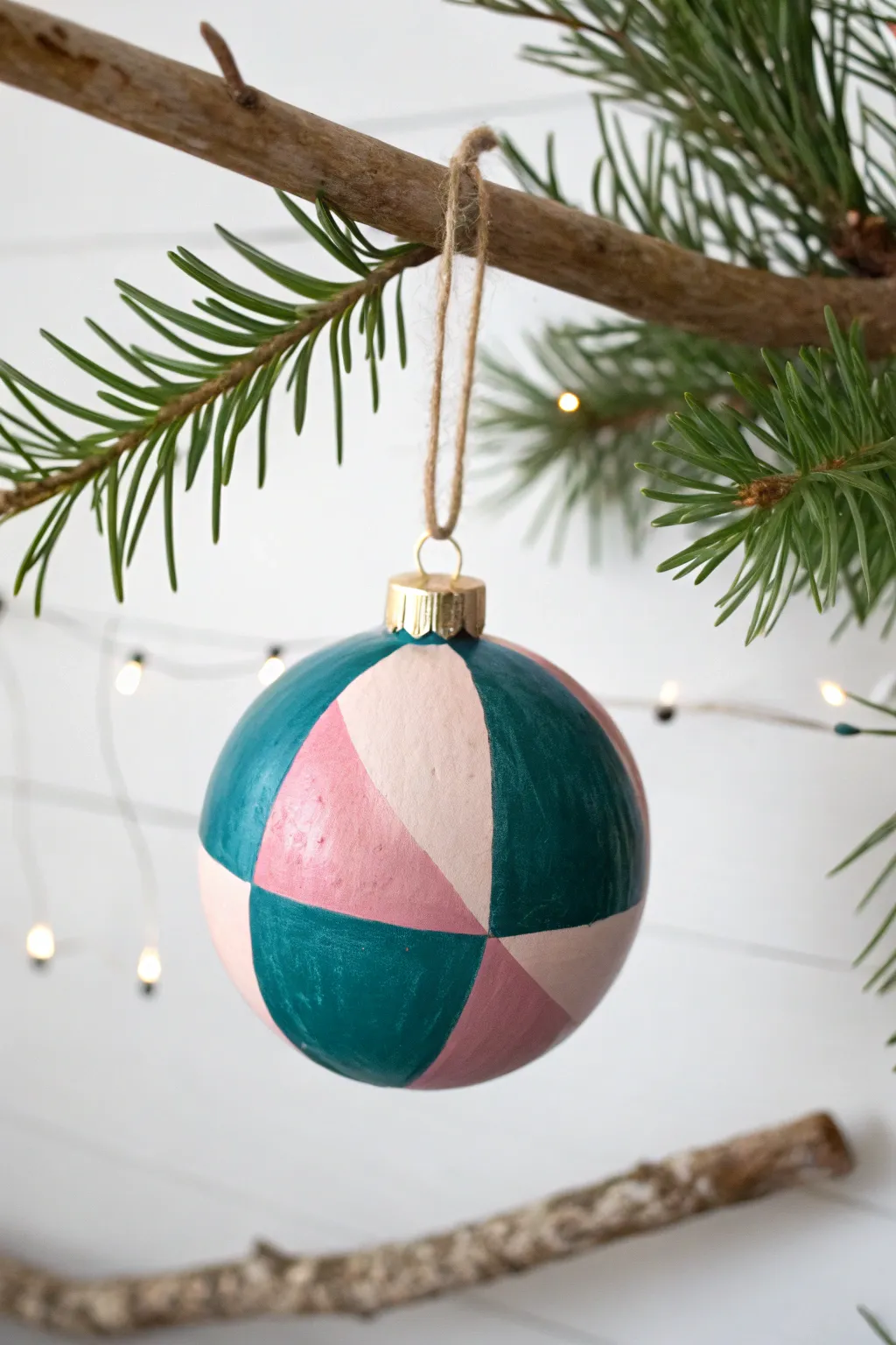Elevate your holiday decor with bold color blocks—where modern meets tradition!