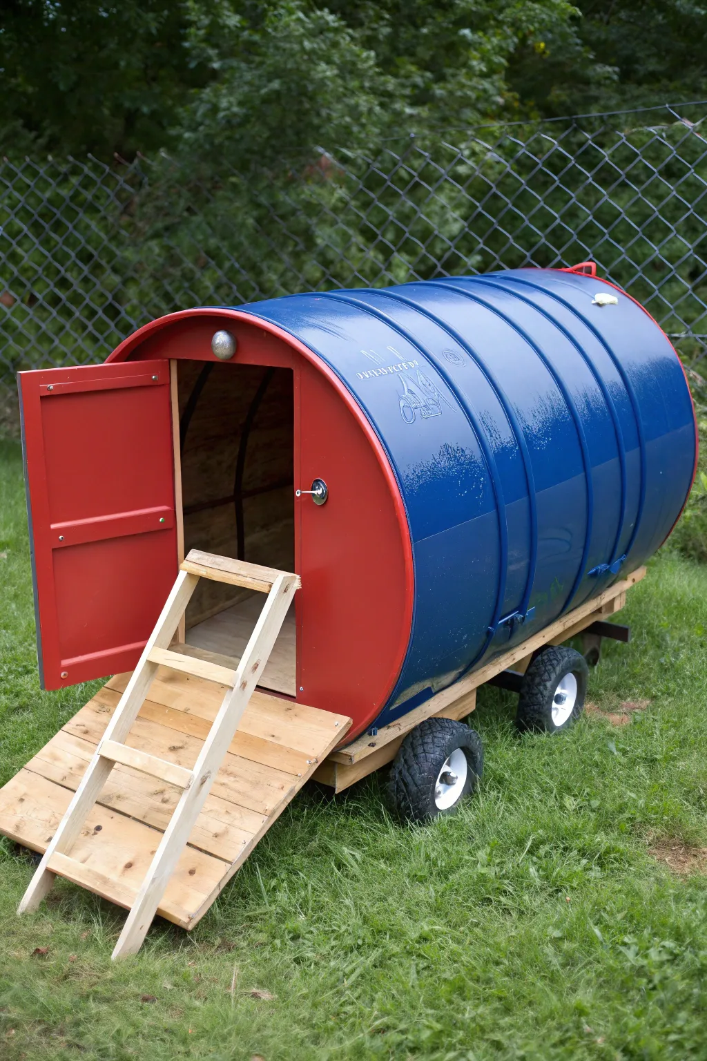 Innovative mobility: Transforming a plastic drum into a stylish chicken coop.