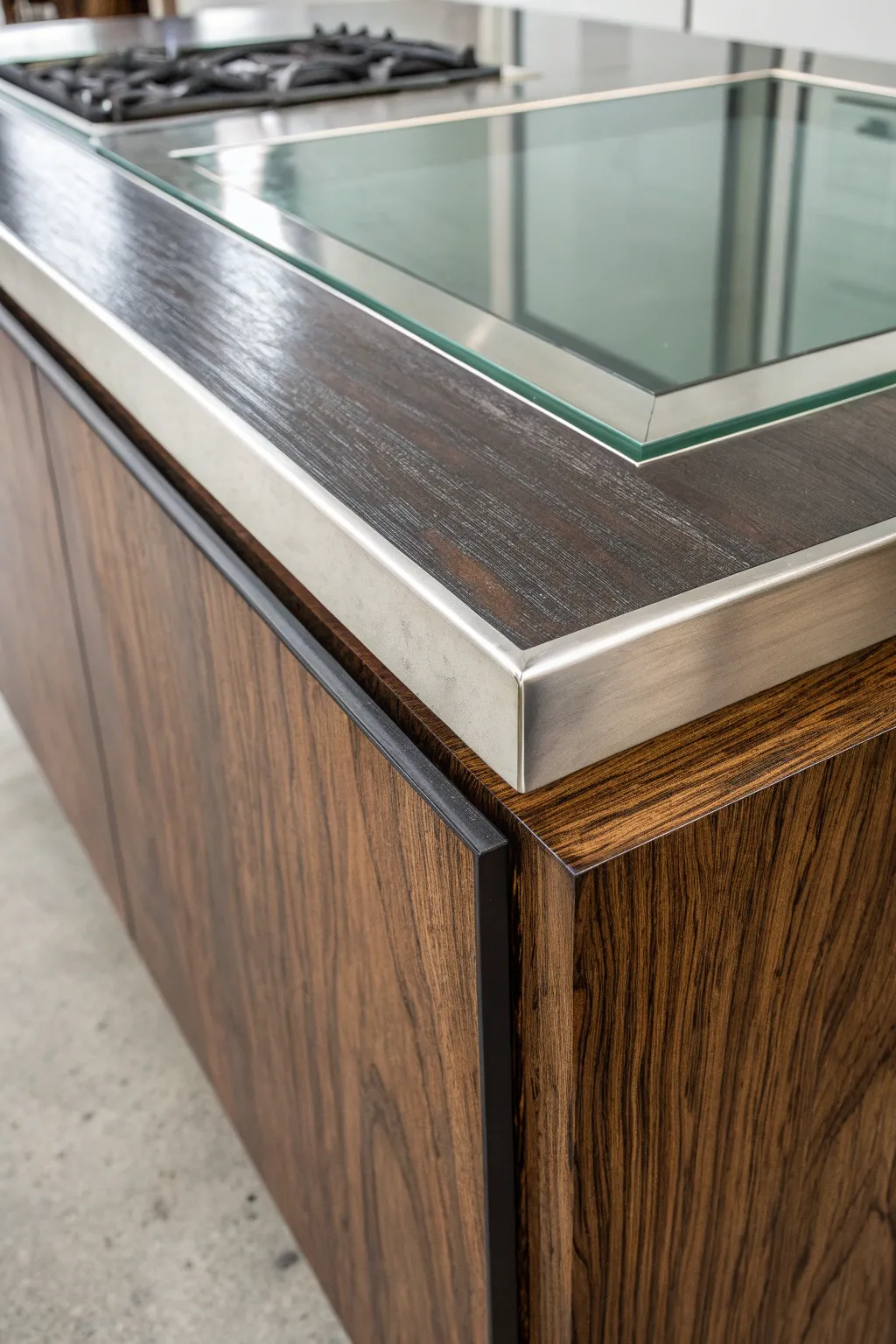 Craftsmanship meets innovation: Elevate your space with a stunning mixed-material countertop.