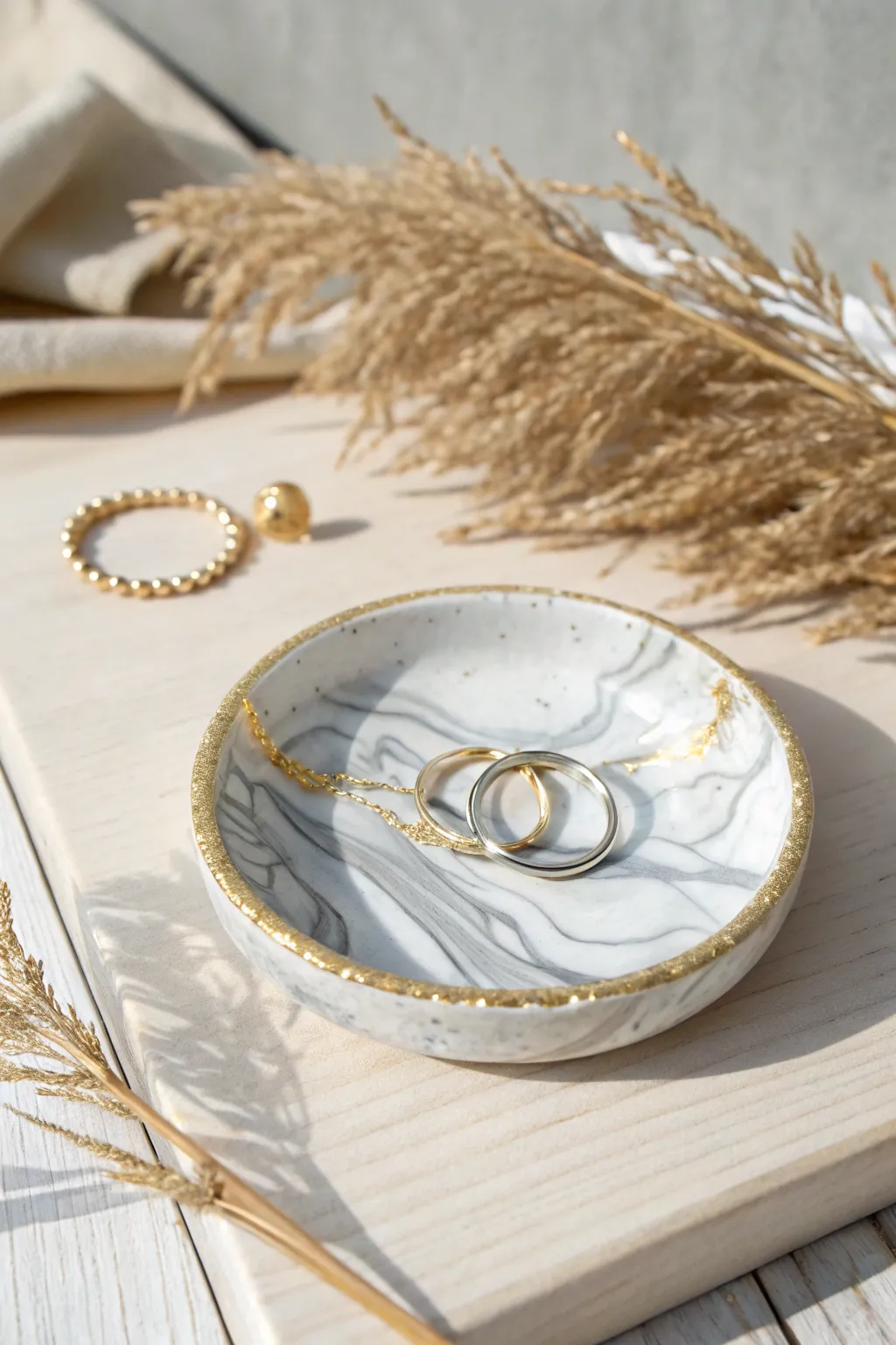 Discover the art of simplicity with these stunning marble-effect ring dishes, perfect for adding a touch of elegance to your jewelry organization.