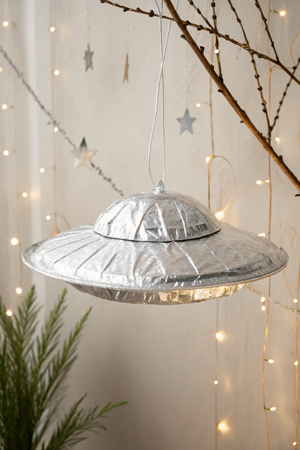 Discover the magic of crafting: Simple foil UFOs that inspire imagination.