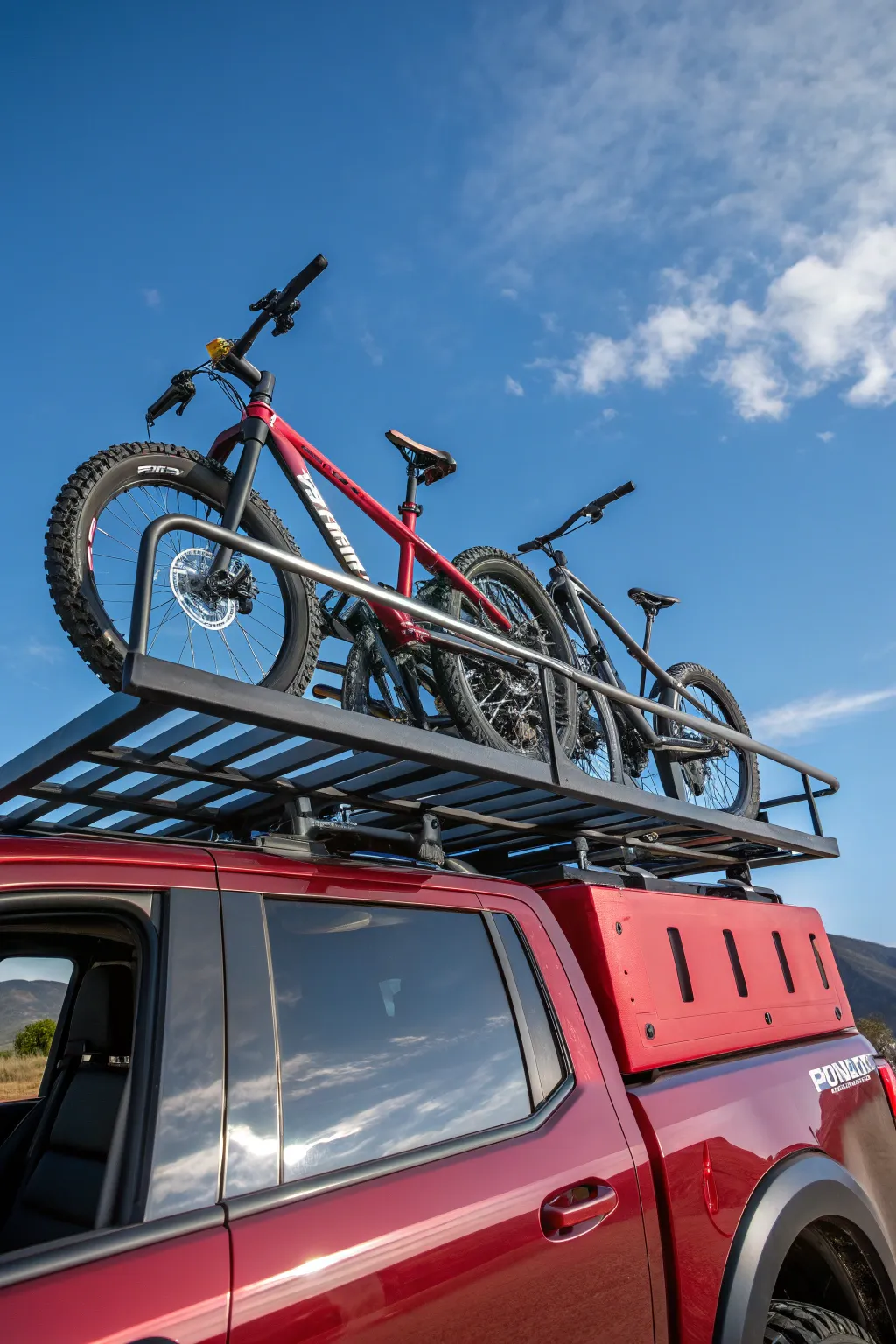 Elevate your adventure: Discover the perfect blend of style and functionality with a roof rack built for the bold.
