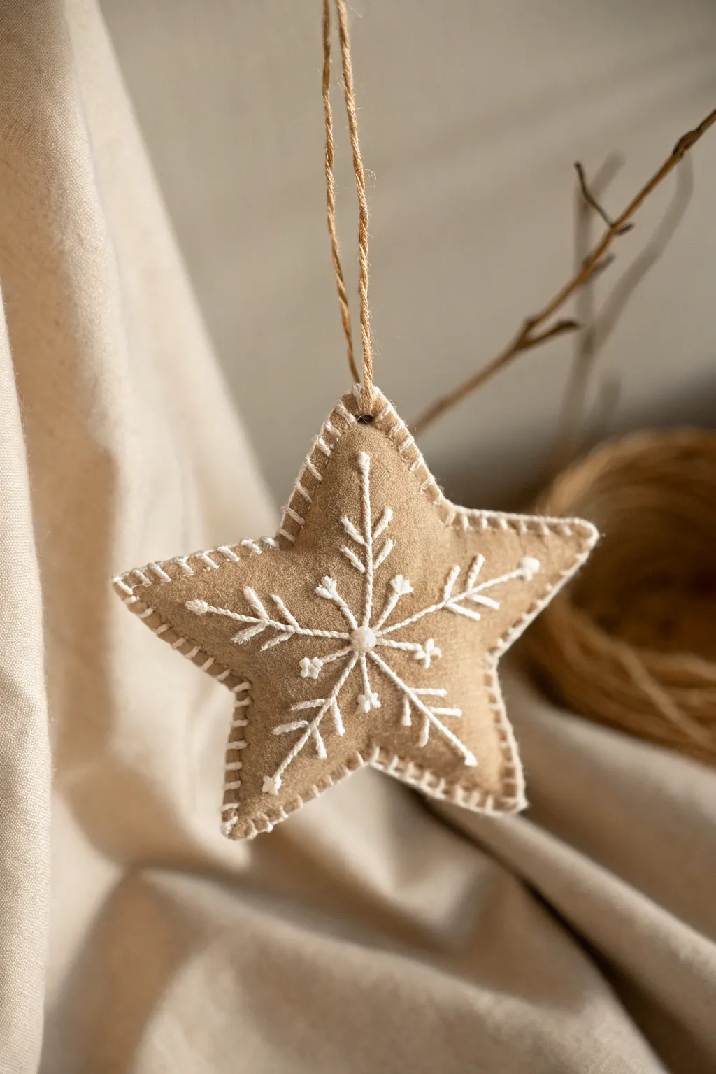 Crafted with love: A minimalist felt star that shines with artisanal beauty.